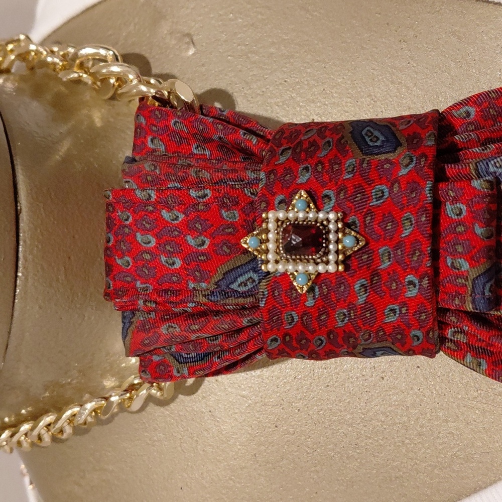 Handcrafter 100% Silk Red Paisley Print Necktie Necklace With Rabbit Brooch - Picture 2 of 4